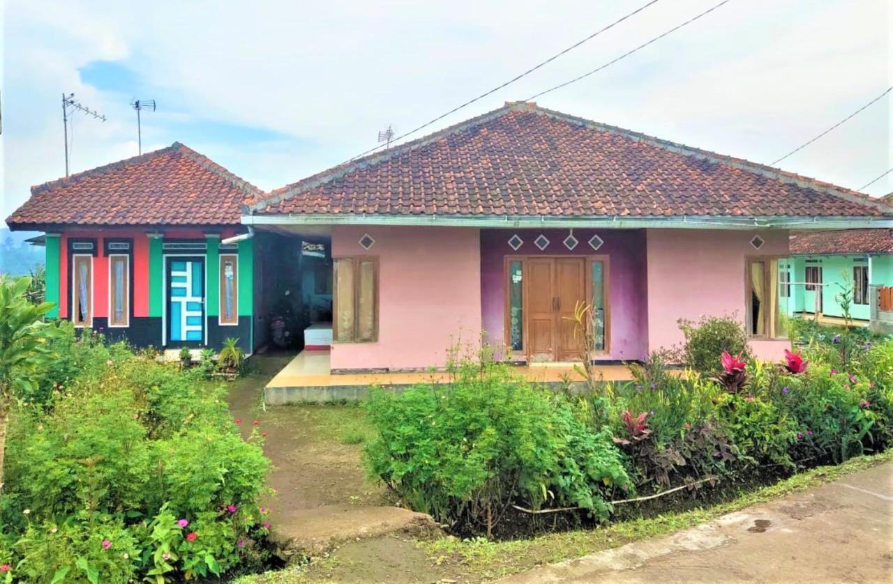 Villa Lembang Bunda Cikareumbi Екстериор снимка