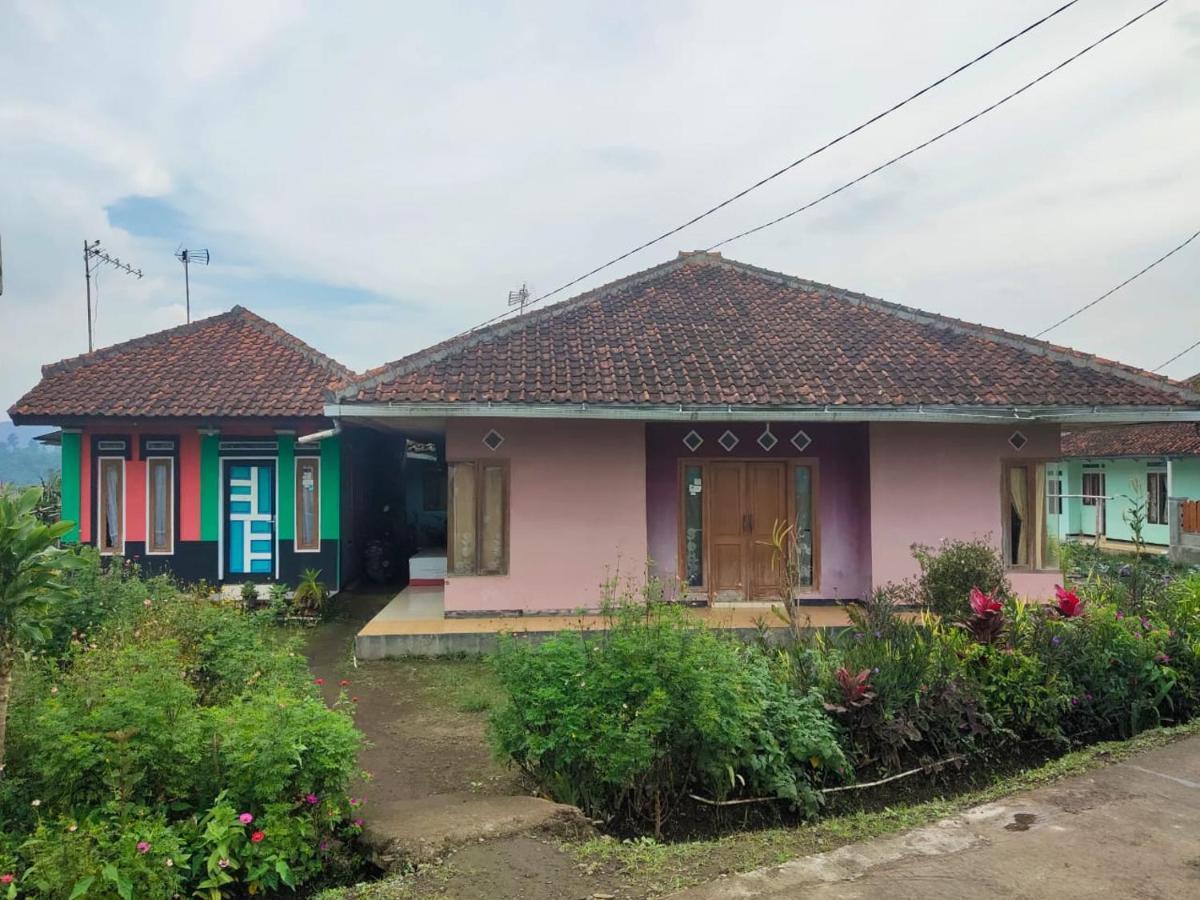 Villa Lembang Bunda Cikareumbi Екстериор снимка